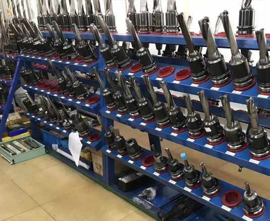 非标刀具车与刀具柜的材质对比